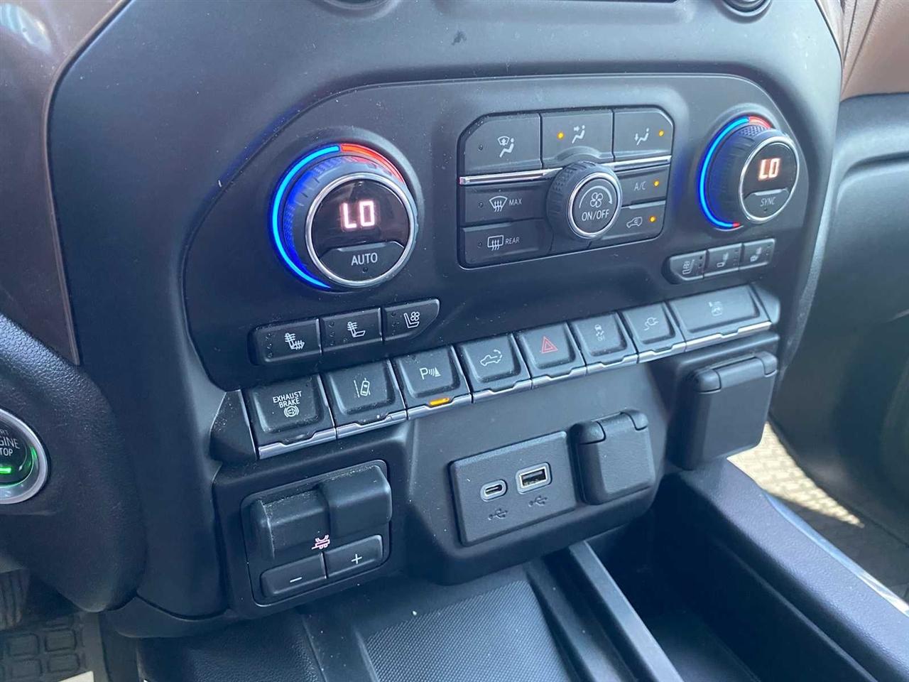 Chevrolet Silverado 3500HD High Country Crew Cab 4WD 2022