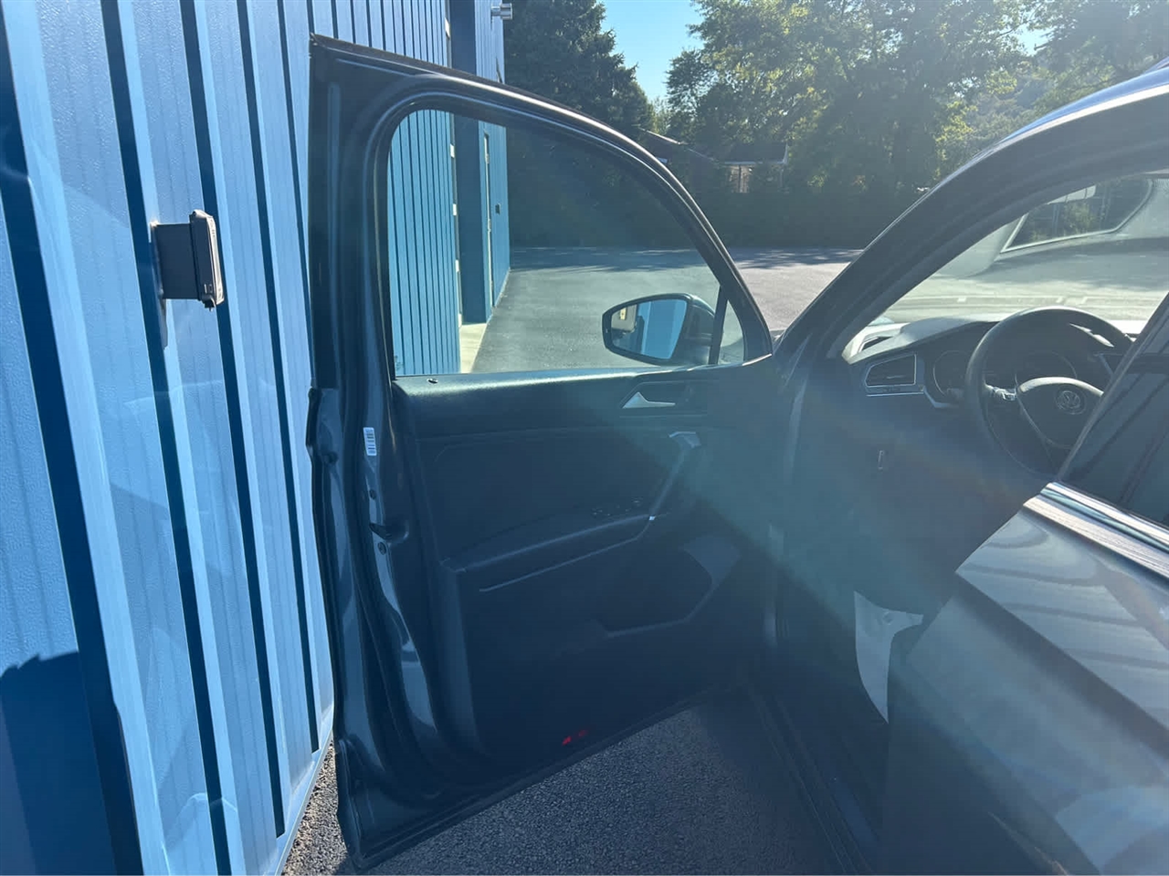 Volkswagen Tiguan SE 4Motion AWD 2020 Volkswagen Tiguan SE 4Motion AWD 2020