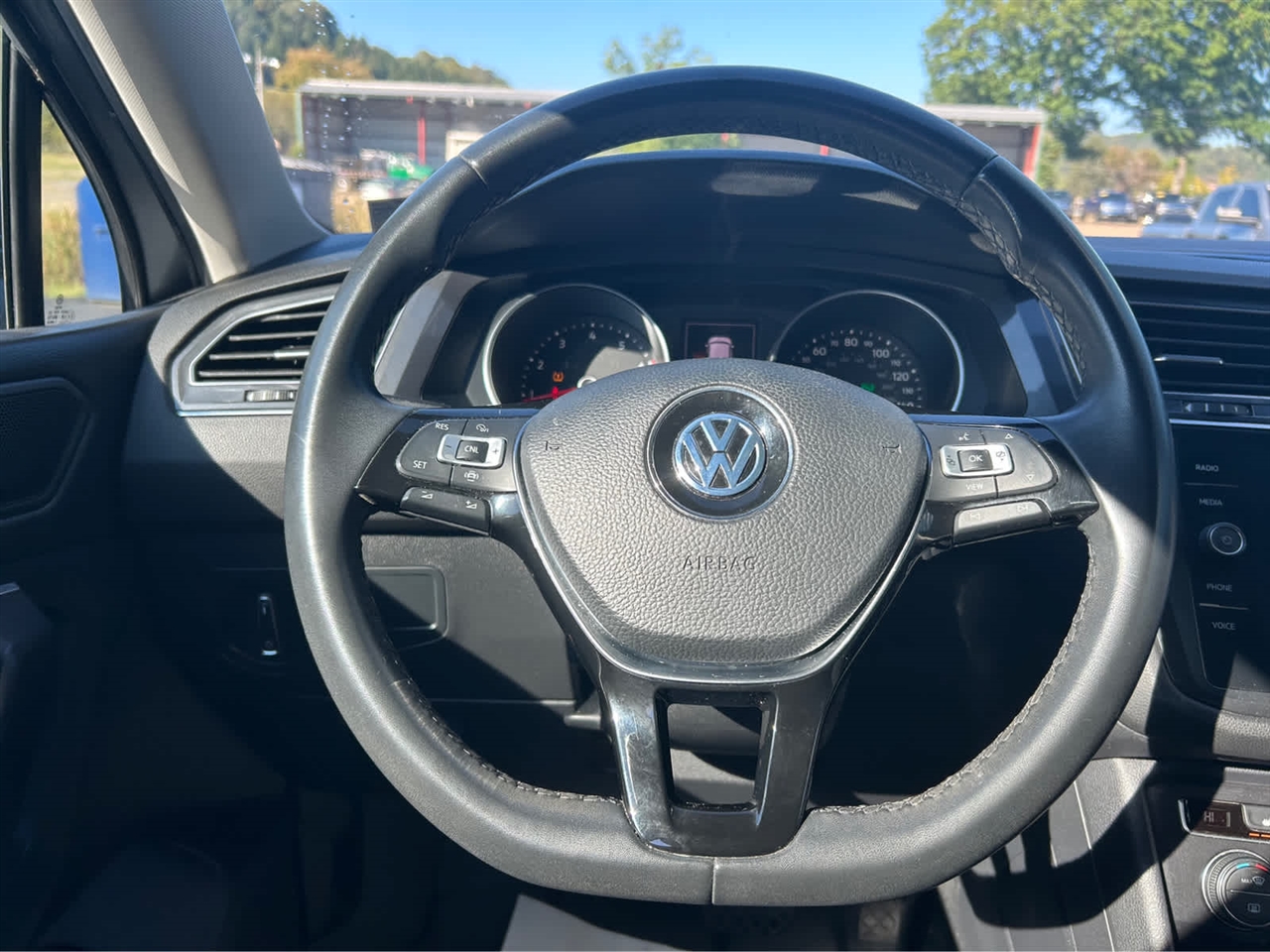 Volkswagen Tiguan SE 4Motion AWD 2020 Volkswagen Tiguan SE 4Motion AWD 2020