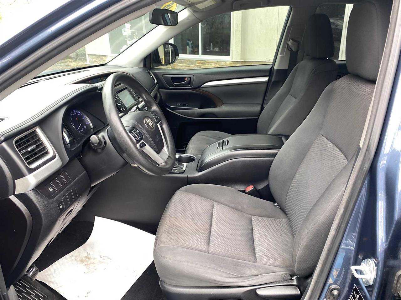 Toyota Highlander LE FWD I4 2018