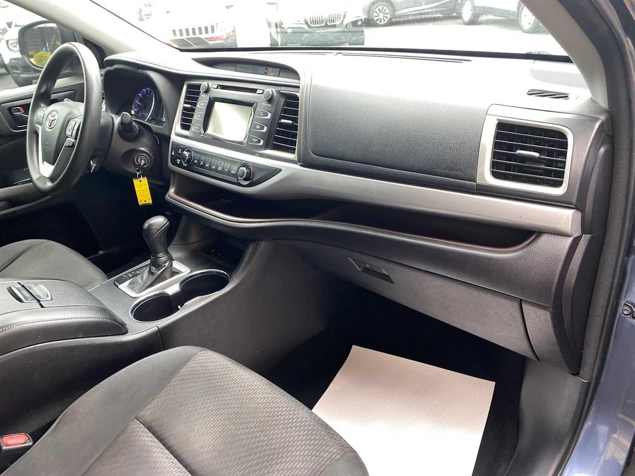 Toyota Highlander LE FWD I4 2018