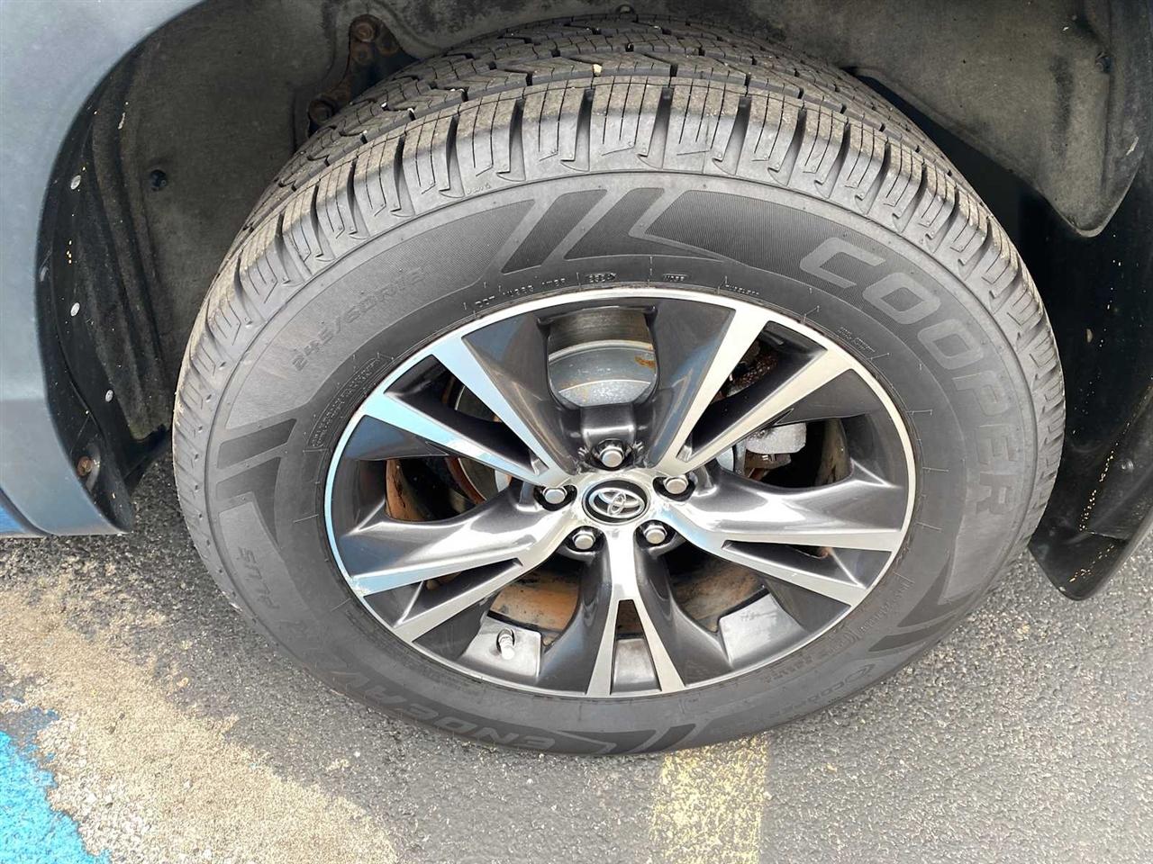 Toyota Highlander LE FWD I4 2018