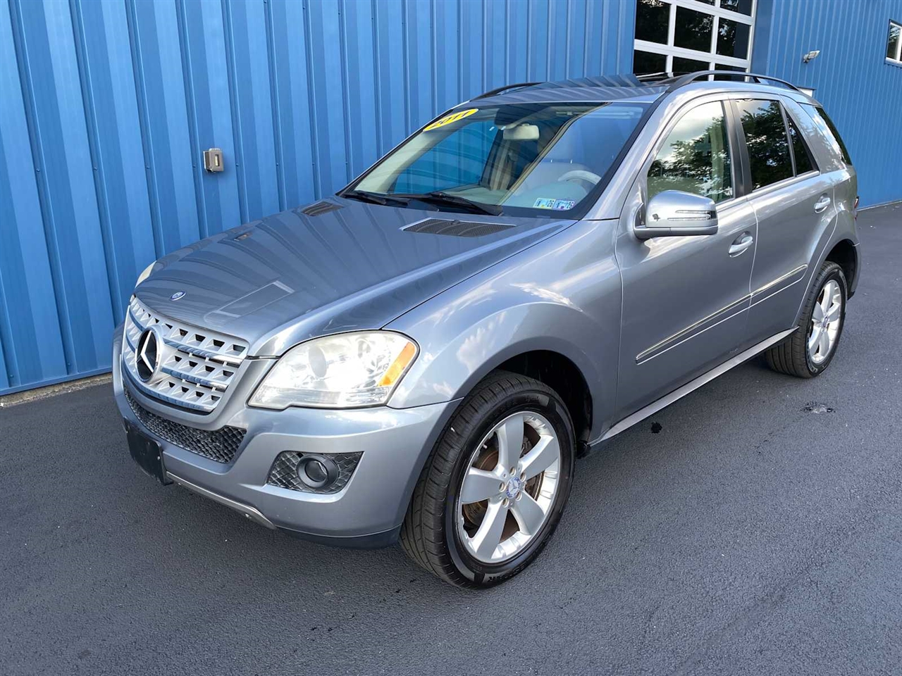 2011 Mercedes Benz ML 350 4MATIC photo 3