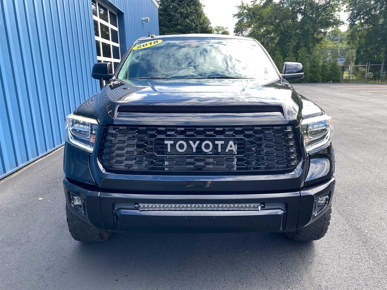 Toyota Tundra Platinum CrewMax 5.7L 4WD 2018
