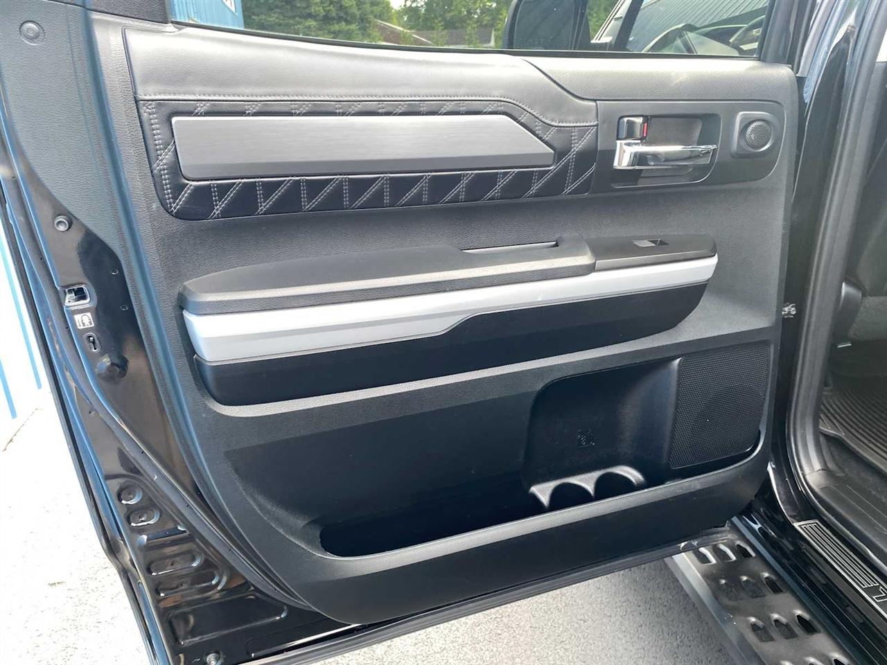 Toyota Tundra Platinum CrewMax 5.7L 4WD 2018