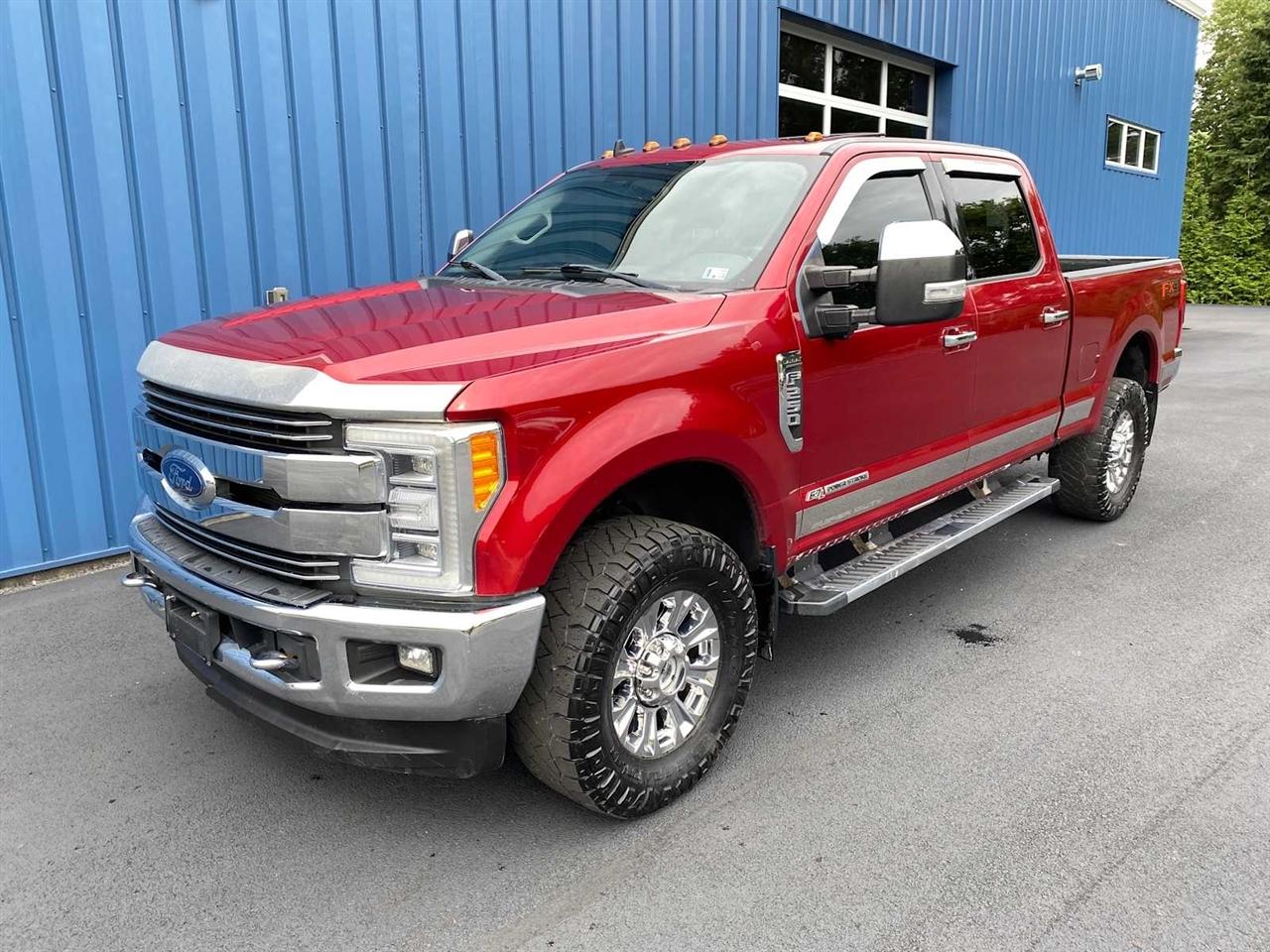 Ford F-250 SD Lariat Crew Cab 4WD 2019