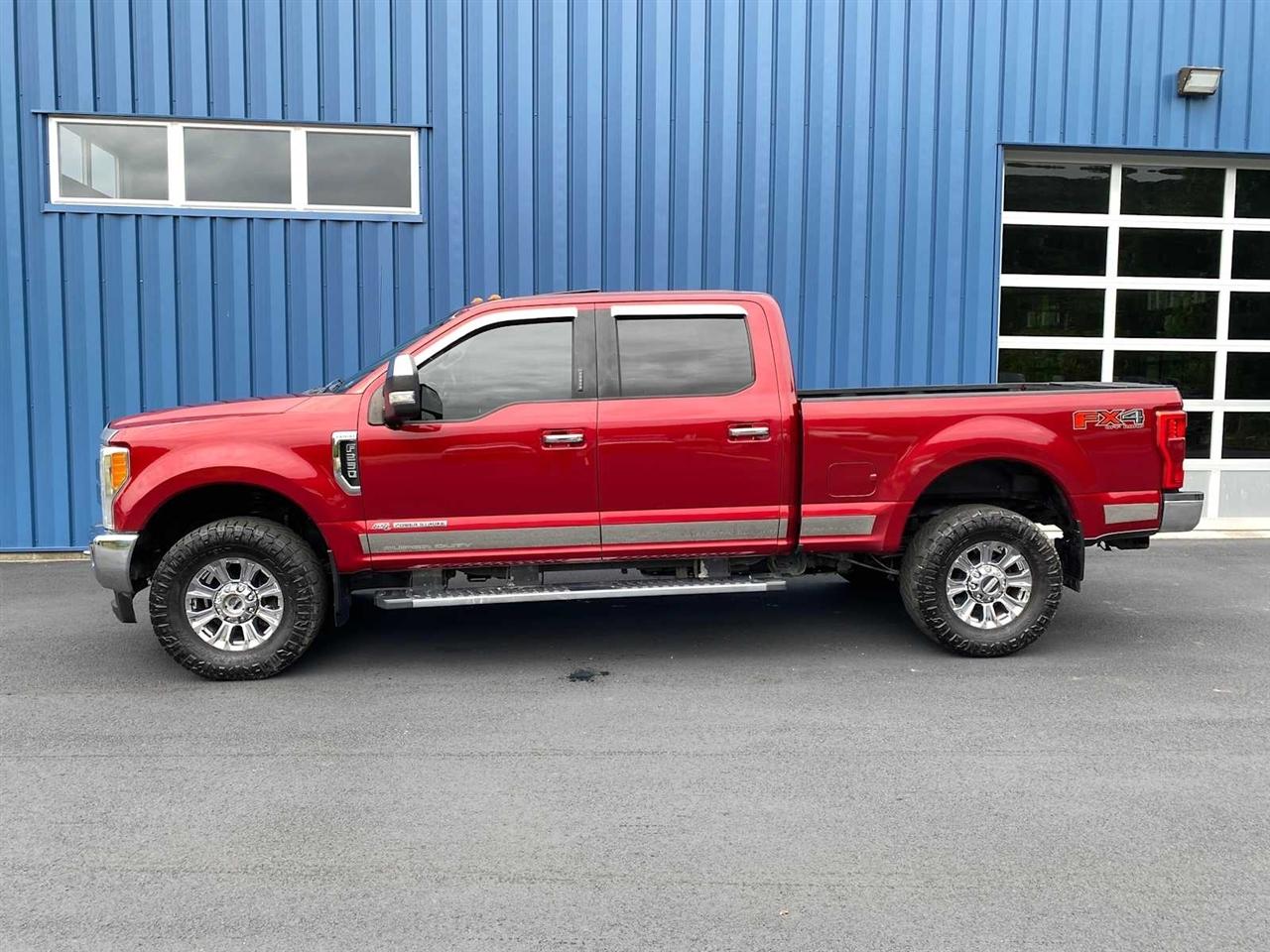 Ford F-250 SD Lariat Crew Cab 4WD 2019