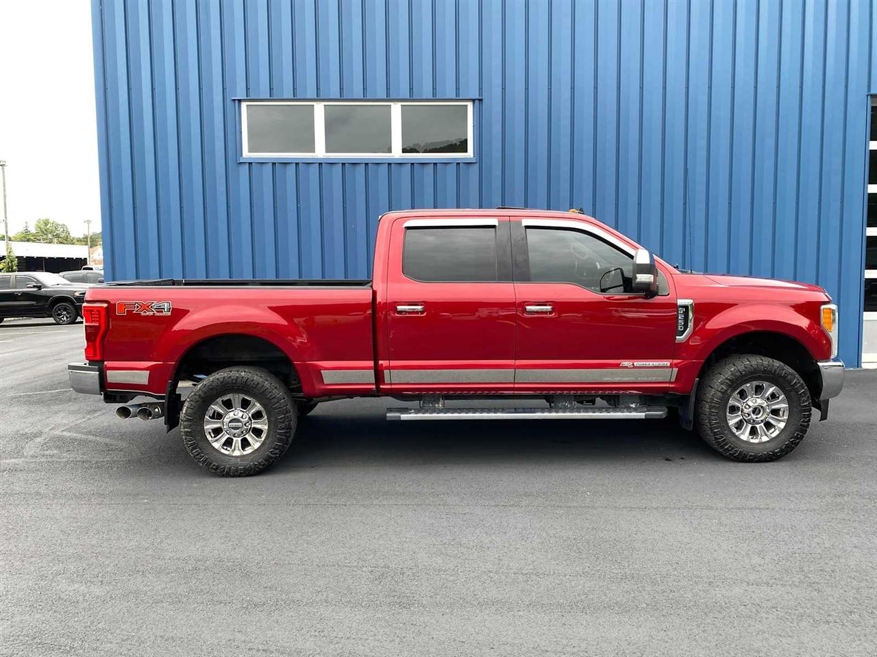 Ford F-250 SD Lariat Crew Cab 4WD 2019