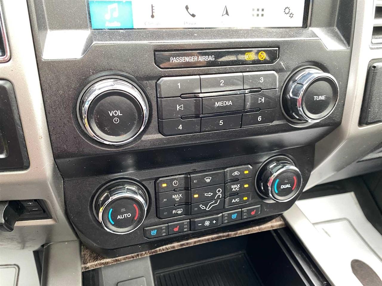 Ford F-250 SD Lariat Crew Cab 4WD 2019