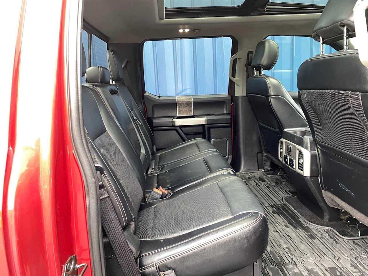 Ford F-250 SD Lariat Crew Cab 4WD 2019