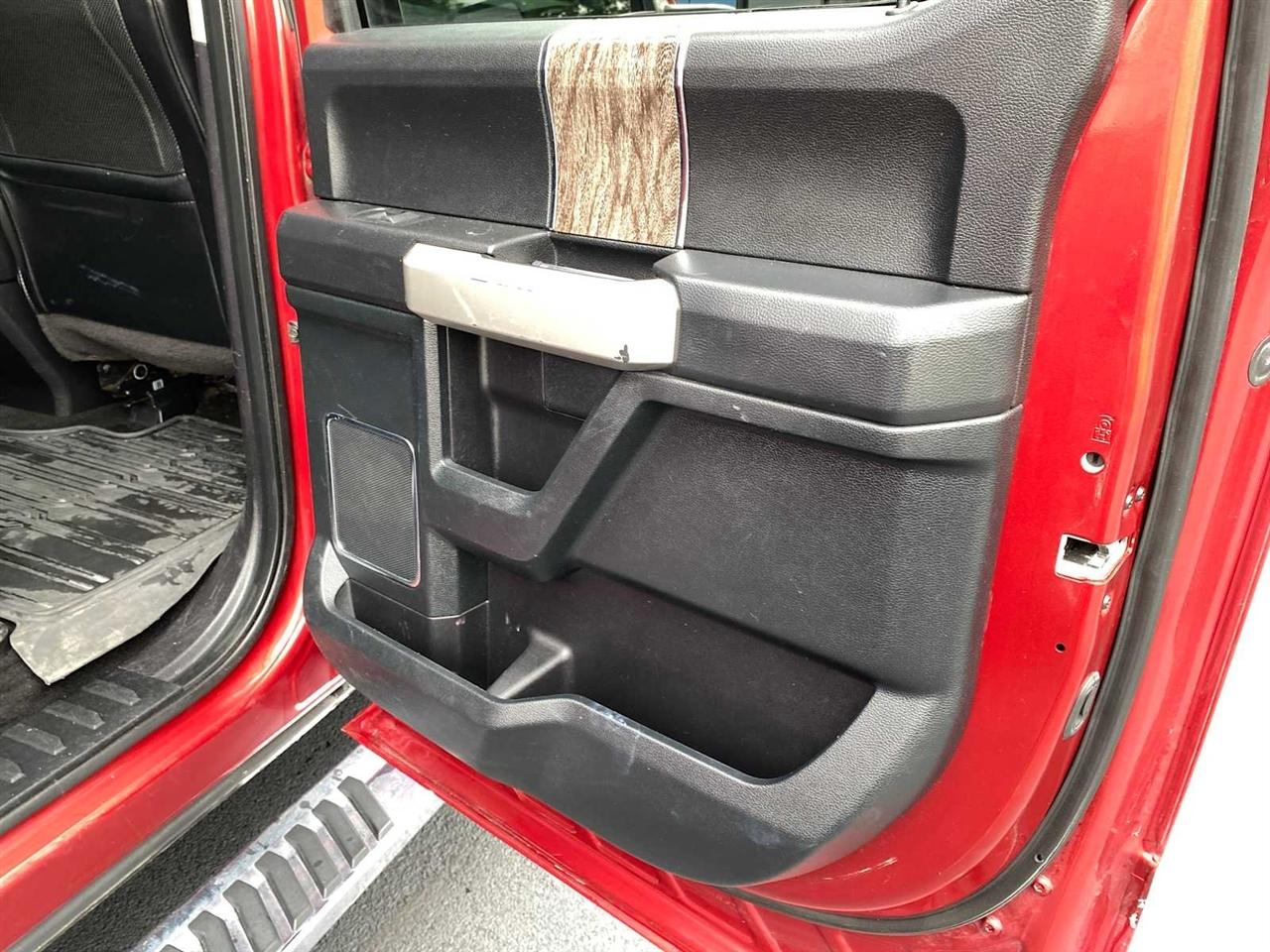 Ford F-250 SD Lariat Crew Cab 4WD 2019