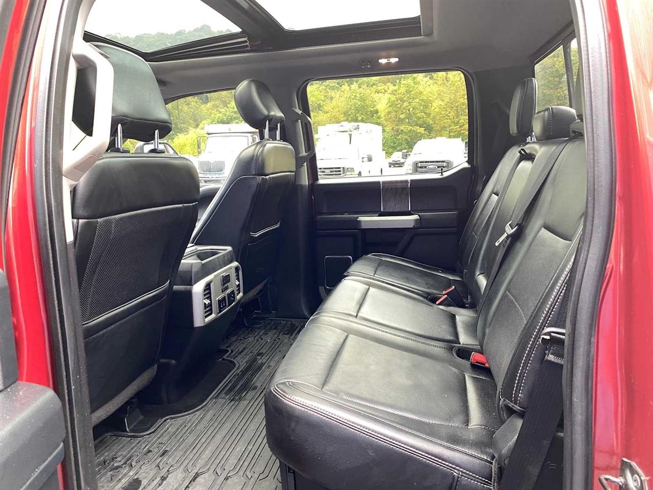 Ford F-250 SD Lariat Crew Cab 4WD 2019