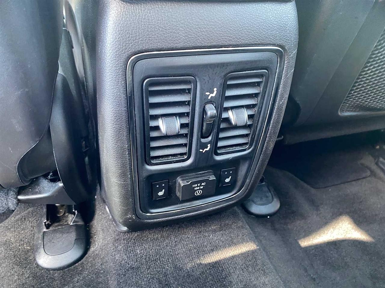 Jeep Grand Cherokee Overland 4WD 2012