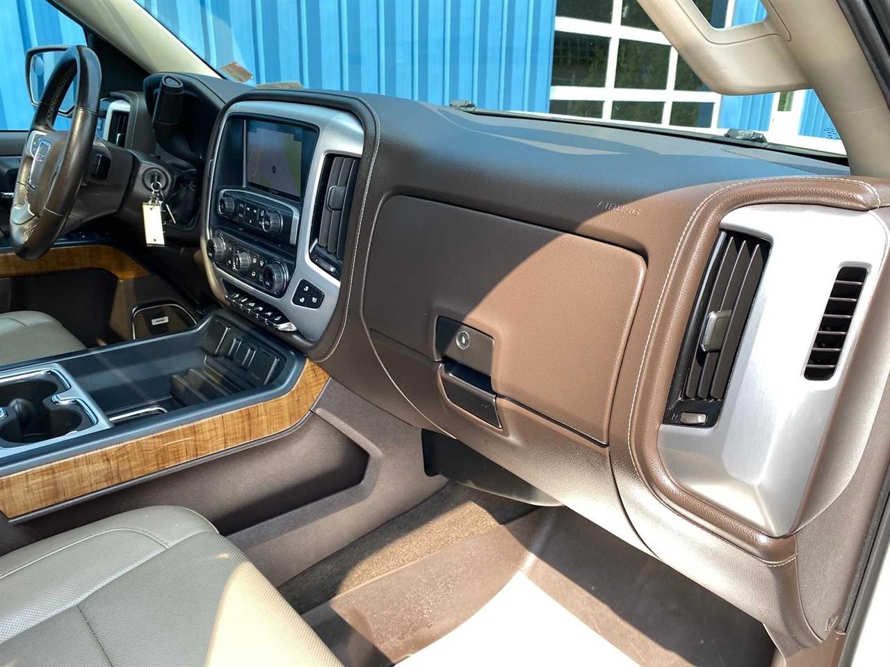GMC Sierra 1500 SLT Crew Cab Short Bed 4WD 2018