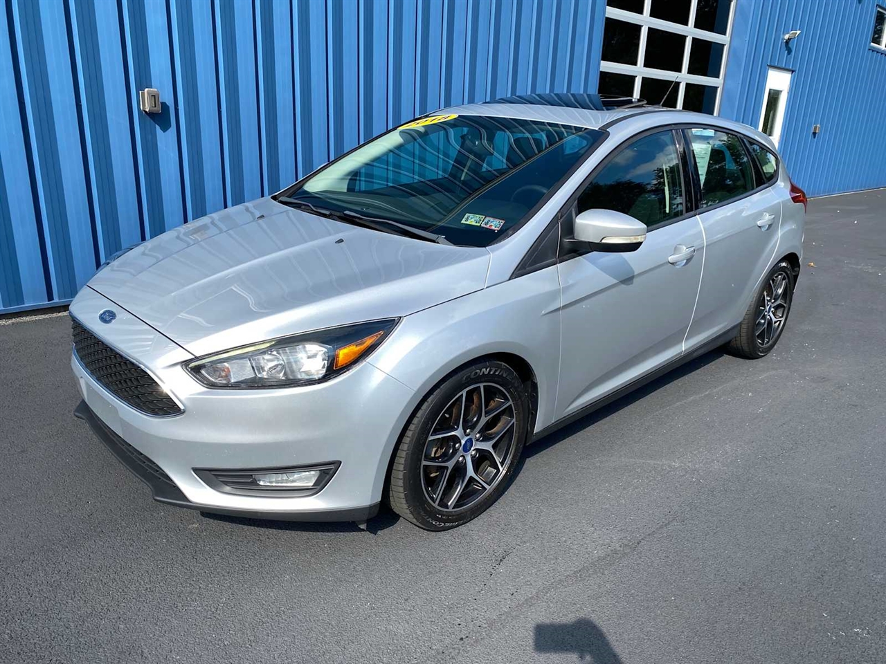 2018 Ford Focus SEL photo 2