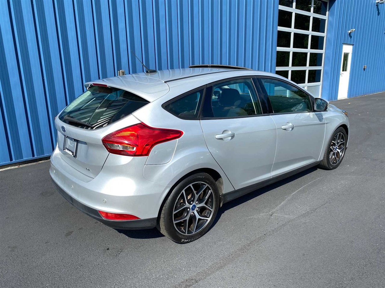 2018 Ford Focus SEL photo 4
