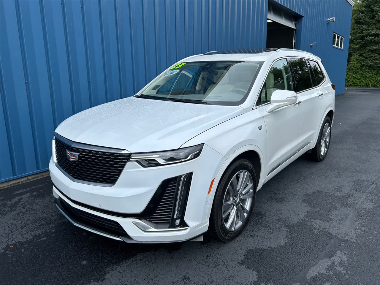 2023 Cadillac XT6 Premium Luxury photo 2
