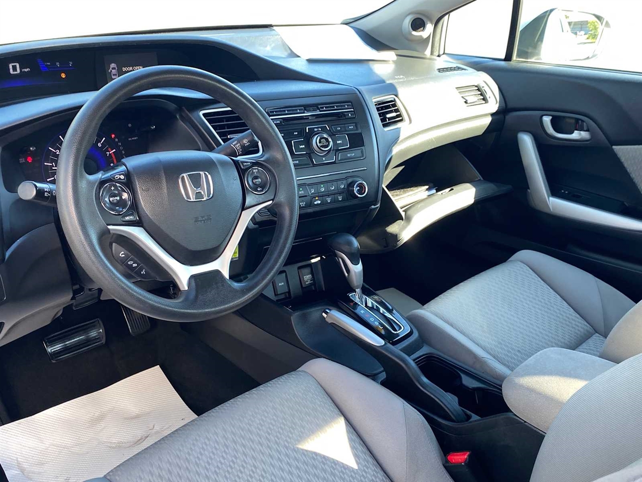 Honda Civic LX Coupe CVT 2015 Honda Civic LX Coupe CVT 2015