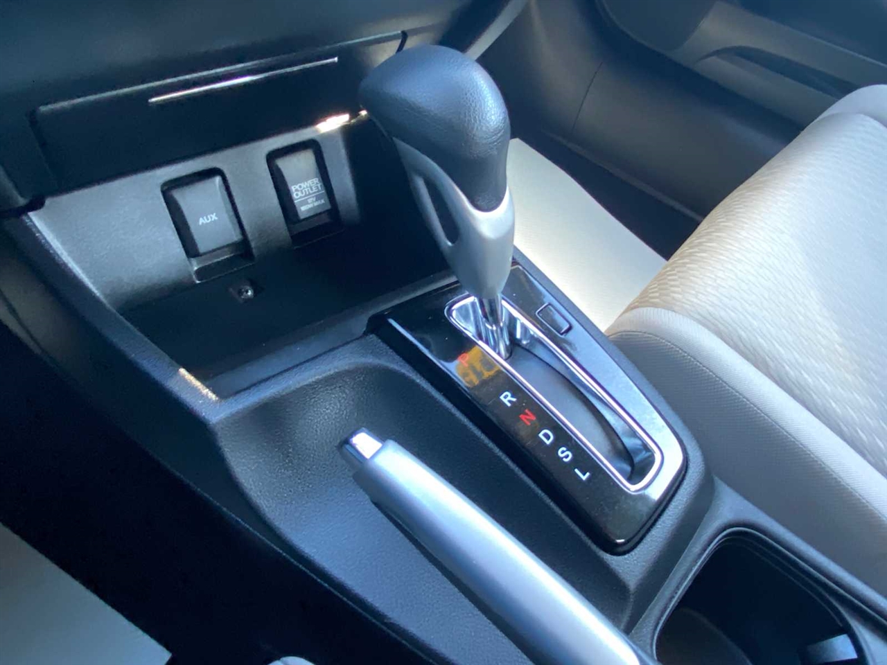 Honda Civic LX Coupe CVT 2015 Honda Civic LX Coupe CVT 2015