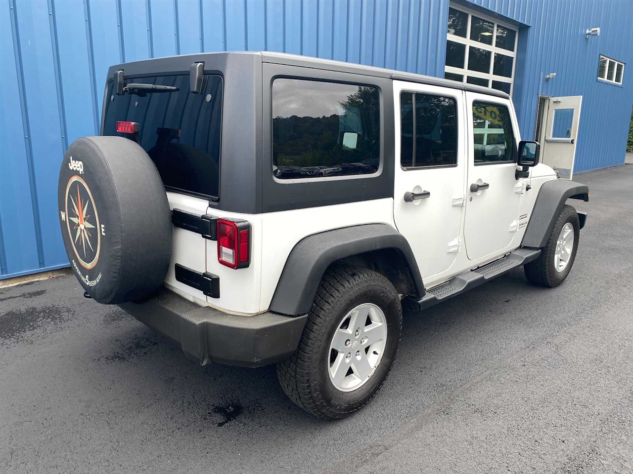 2015 Jeep Wrangler Unlimited Sport photo 4