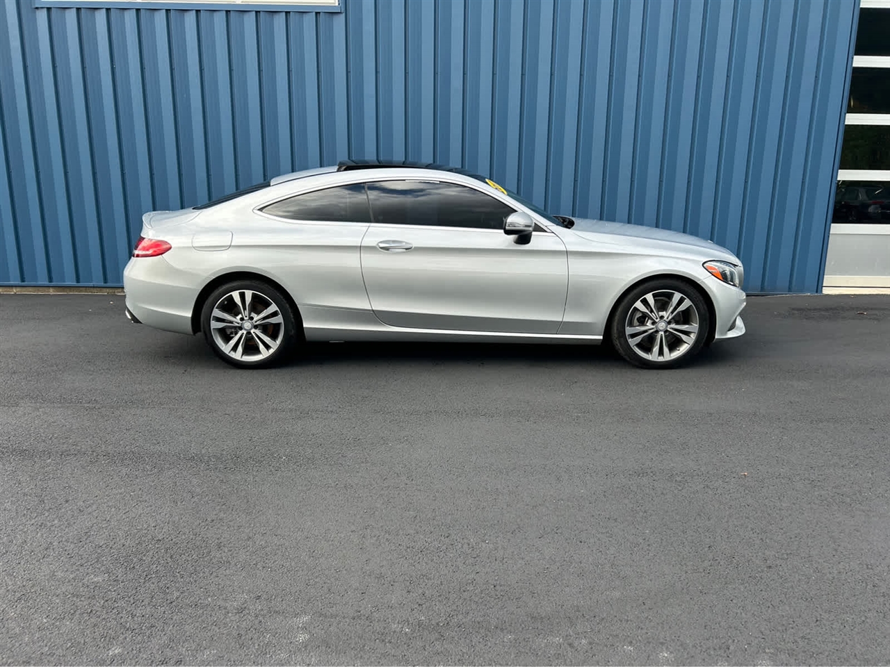 Mercedes-Benz C-Class C300 4MATIC Coupe 2017 Mercedes-Benz C-Class C300 4MATIC Coupe 2017