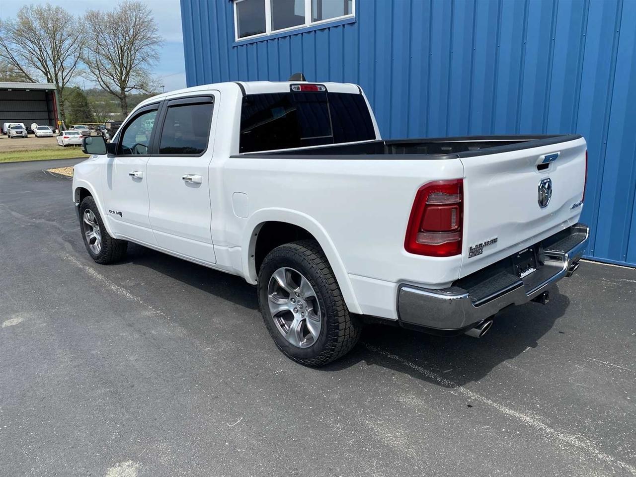 RAM 1500 Laramie Crew Cab SWB 4WD 2022