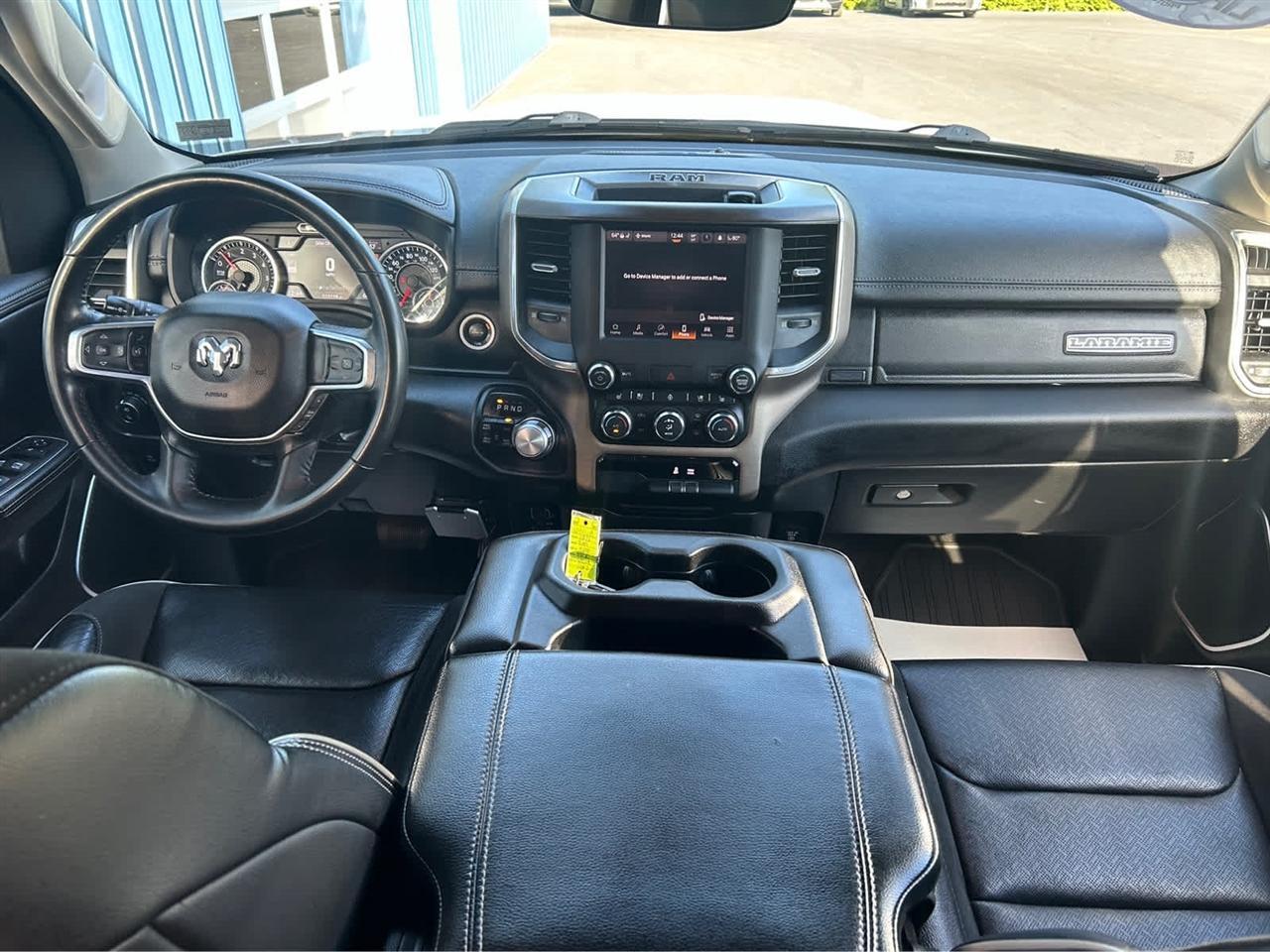 RAM 1500 Laramie Crew Cab SWB 4WD 2022