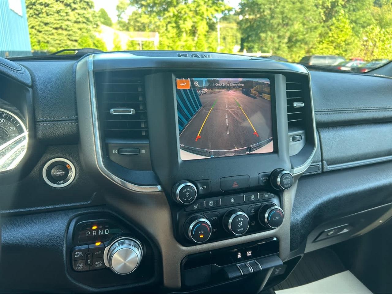 RAM 1500 Laramie Crew Cab SWB 4WD 2022