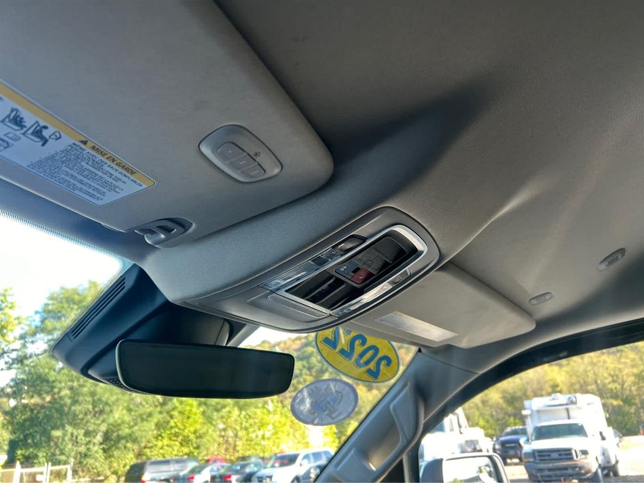 RAM 1500 Laramie Crew Cab SWB 4WD 2022