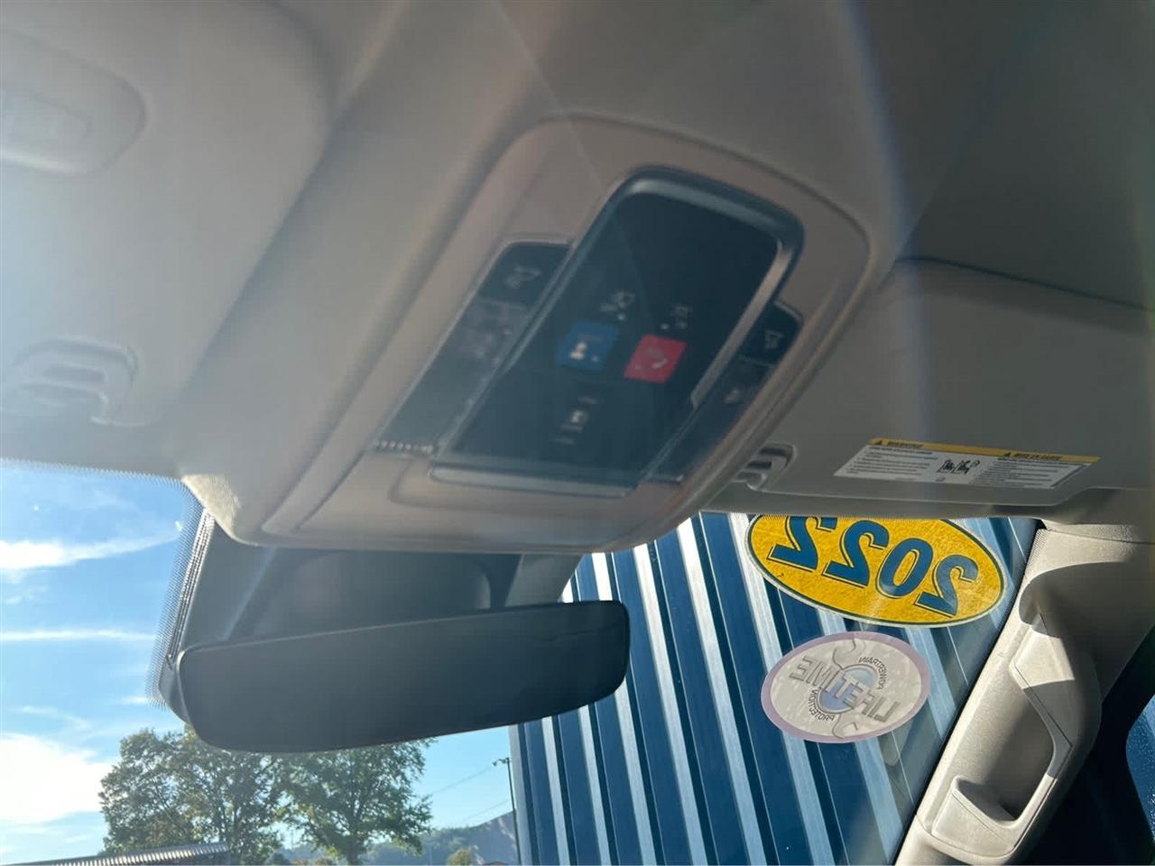 RAM 1500 Laramie Crew Cab SWB 4WD 2022