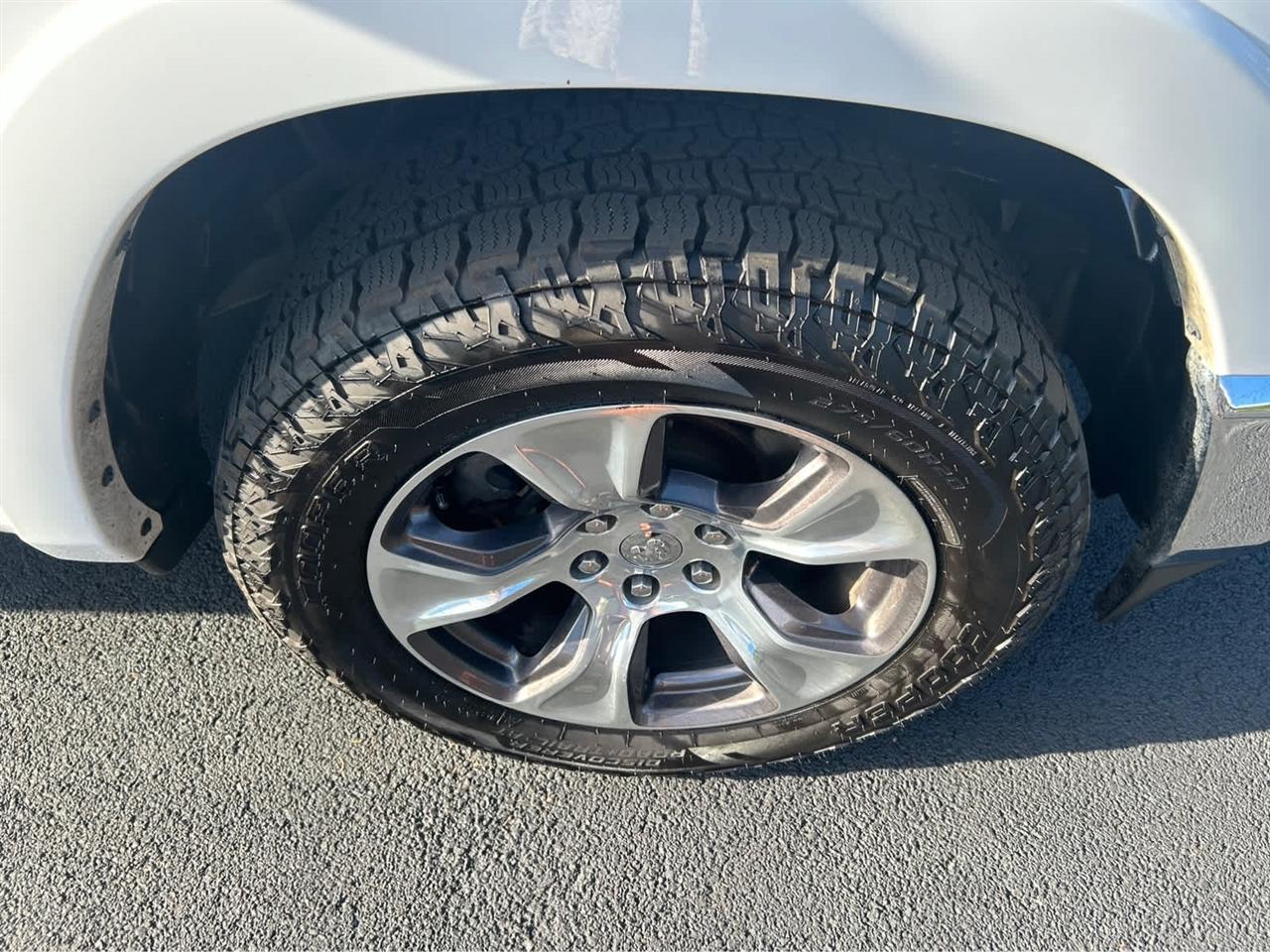 RAM 1500 Laramie Crew Cab SWB 4WD 2022