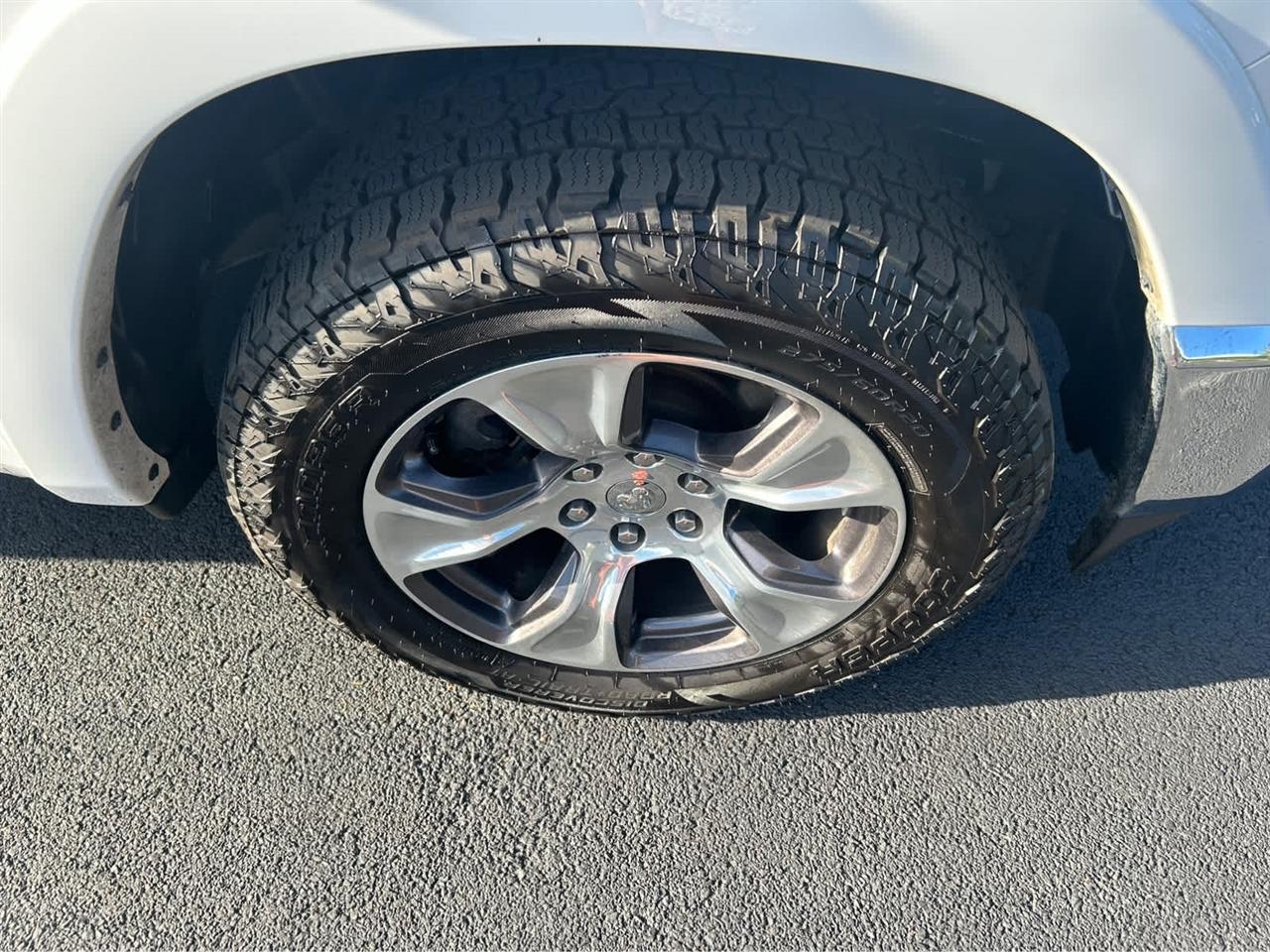 RAM 1500 Laramie Crew Cab SWB 4WD 2022