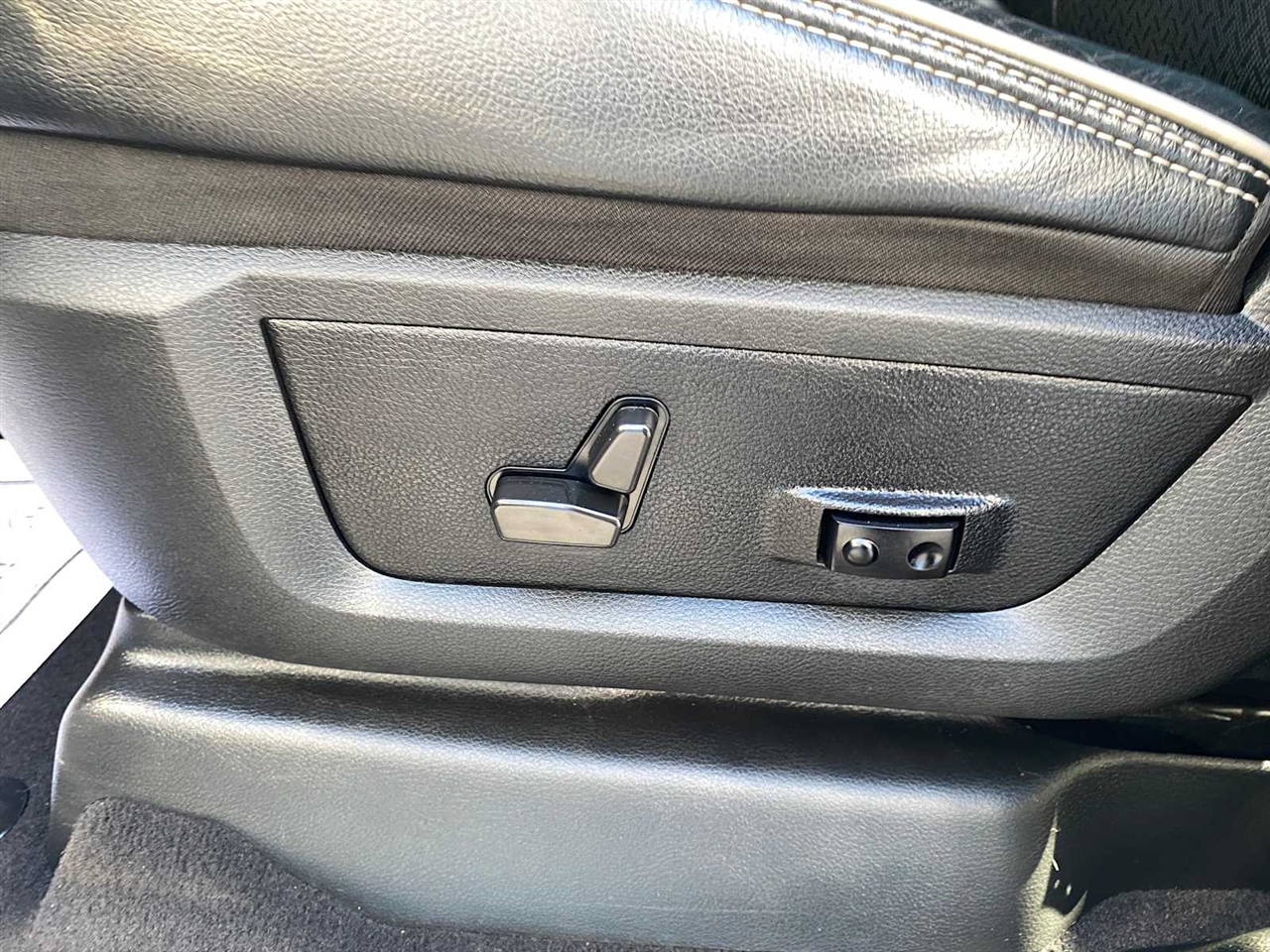 2021 Ram 2500 Laramie photo 19
