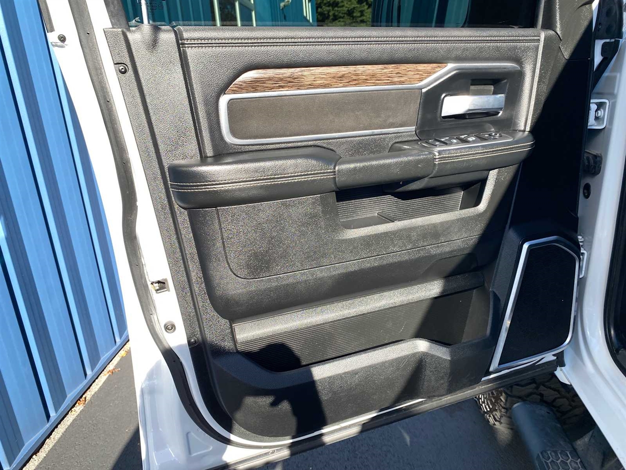 2021 Ram 2500 Laramie photo 41