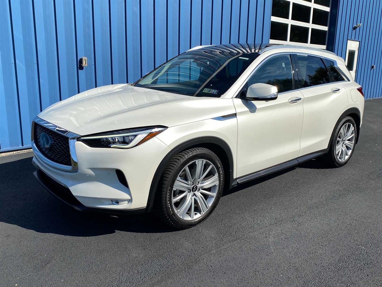 2021 Infiniti QX50 Sensory AWD photo 2