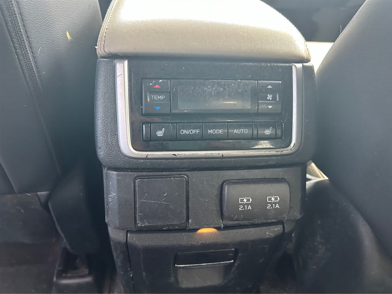 2022 Subaru Ascent Limited photo 4