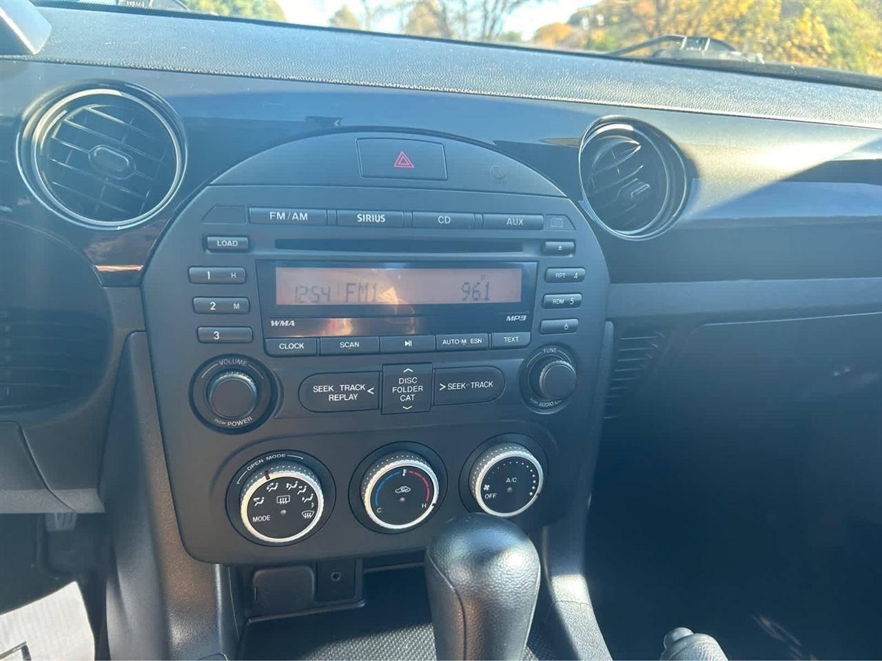 Mazda MX-5 Miata Sport AT 2015