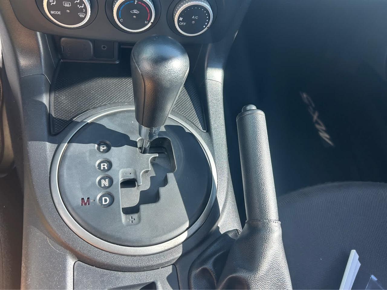 Mazda MX-5 Miata Sport AT 2015