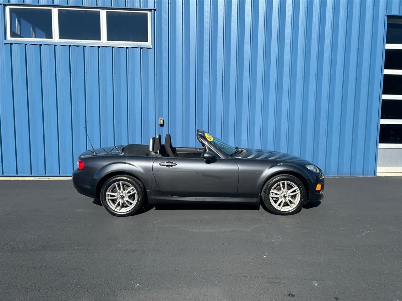 Mazda MX-5 Miata Sport AT 2015