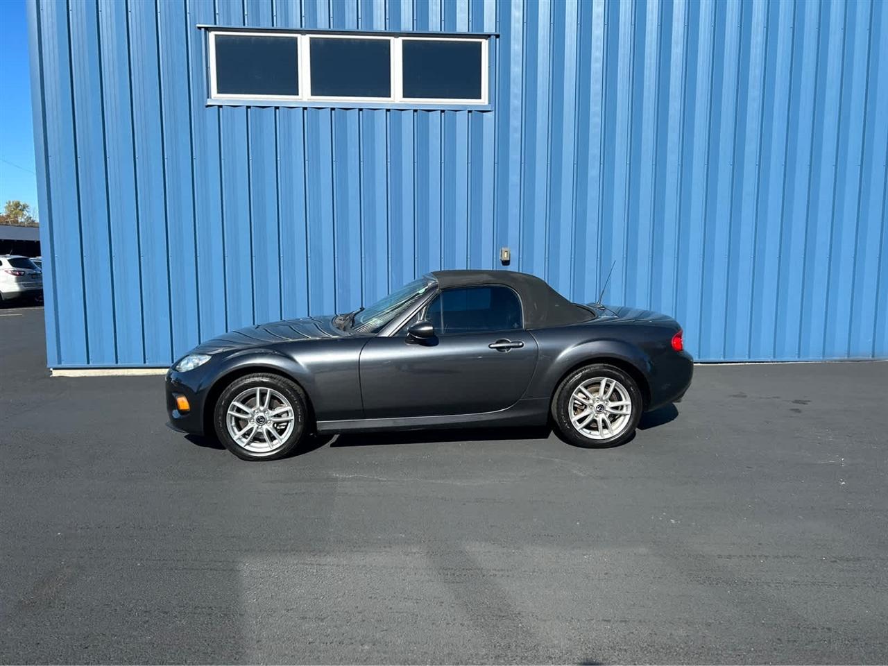 Mazda MX-5 Miata Sport AT 2015