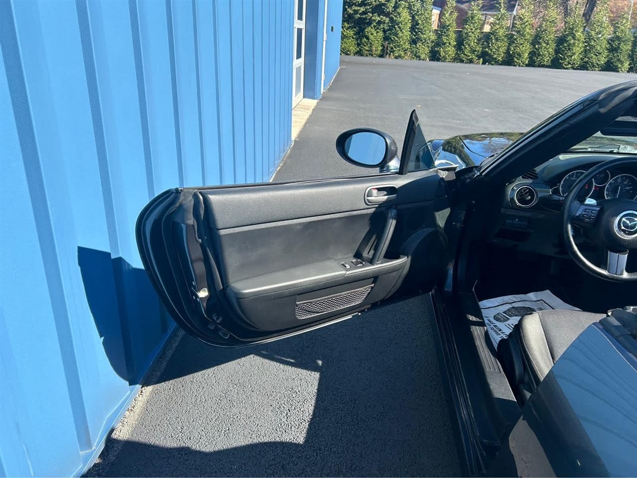 Mazda MX-5 Miata Sport AT 2015