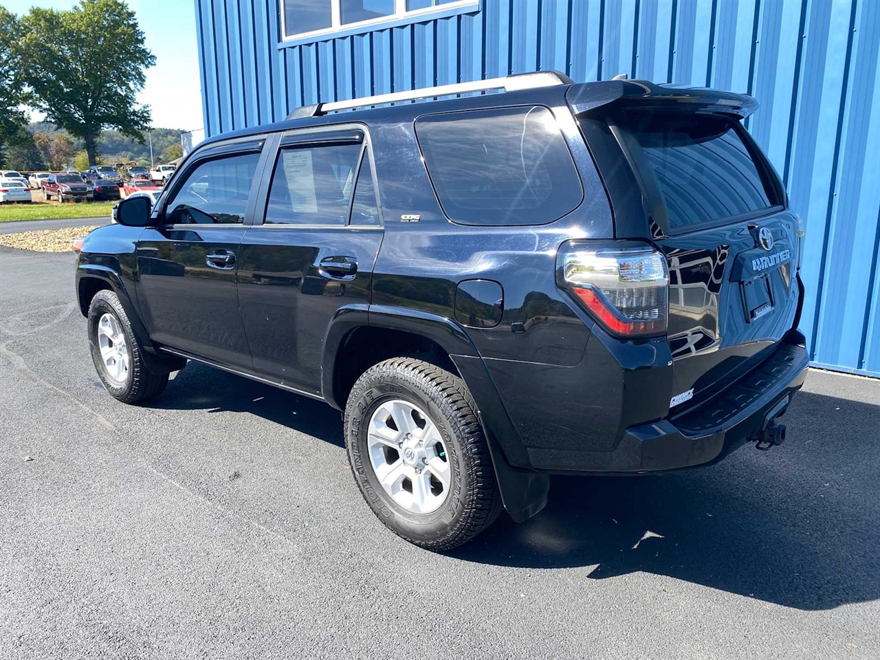 2023 Toyota 4Runner SR5 4WD photo 3