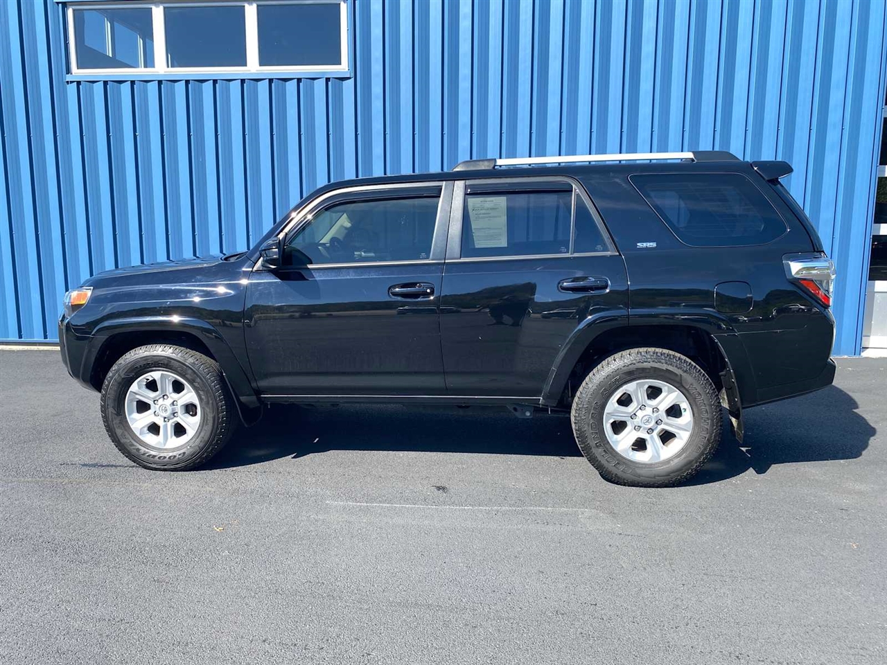 2023 Toyota 4Runner SR5 4WD photo 14
