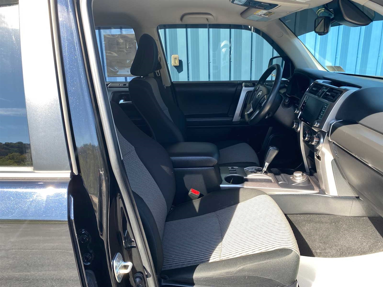 2023 Toyota 4Runner SR5 4WD photo 27