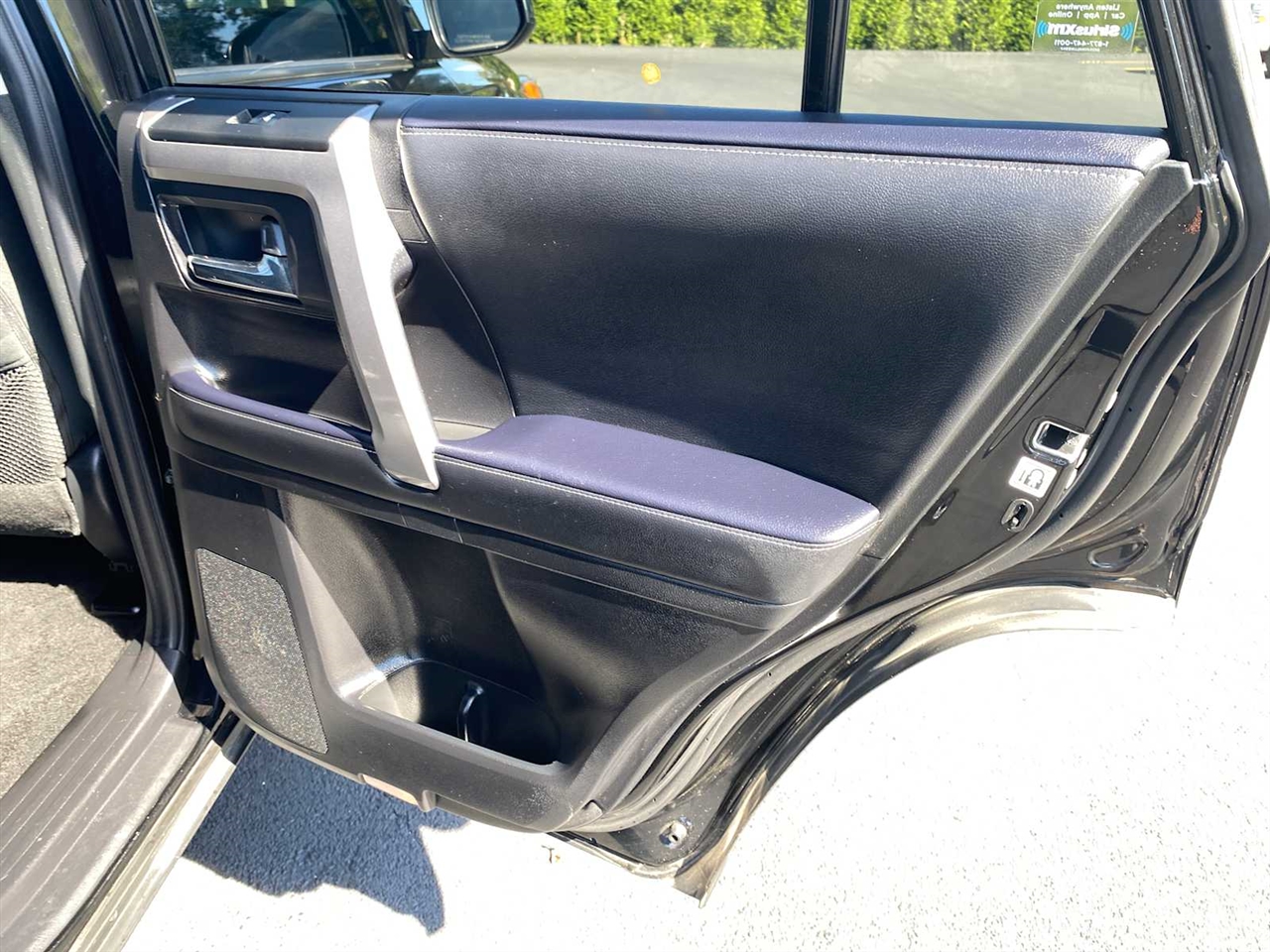 2023 Toyota 4Runner SR5 4WD photo 34