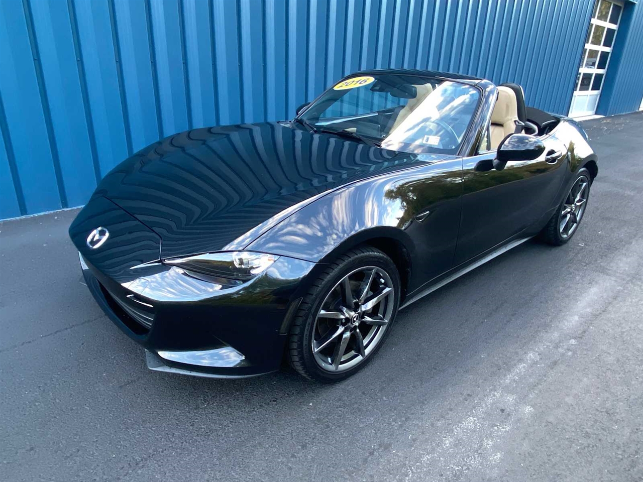 Mazda MX-5 Miata Grand Touring 6MT 2016