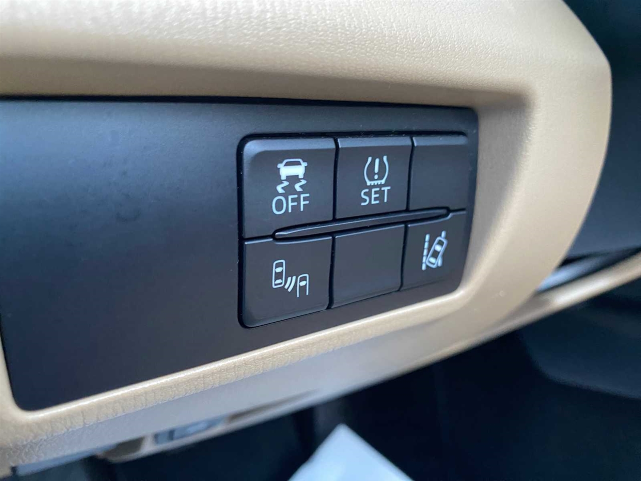 Mazda MX-5 Miata Grand Touring 6MT 2016