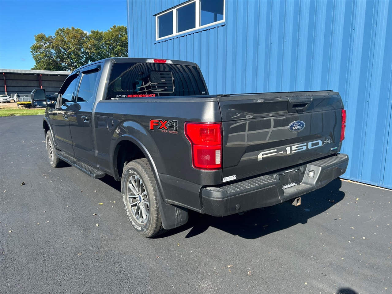 2018 Ford F-150 Lariat photo 2
