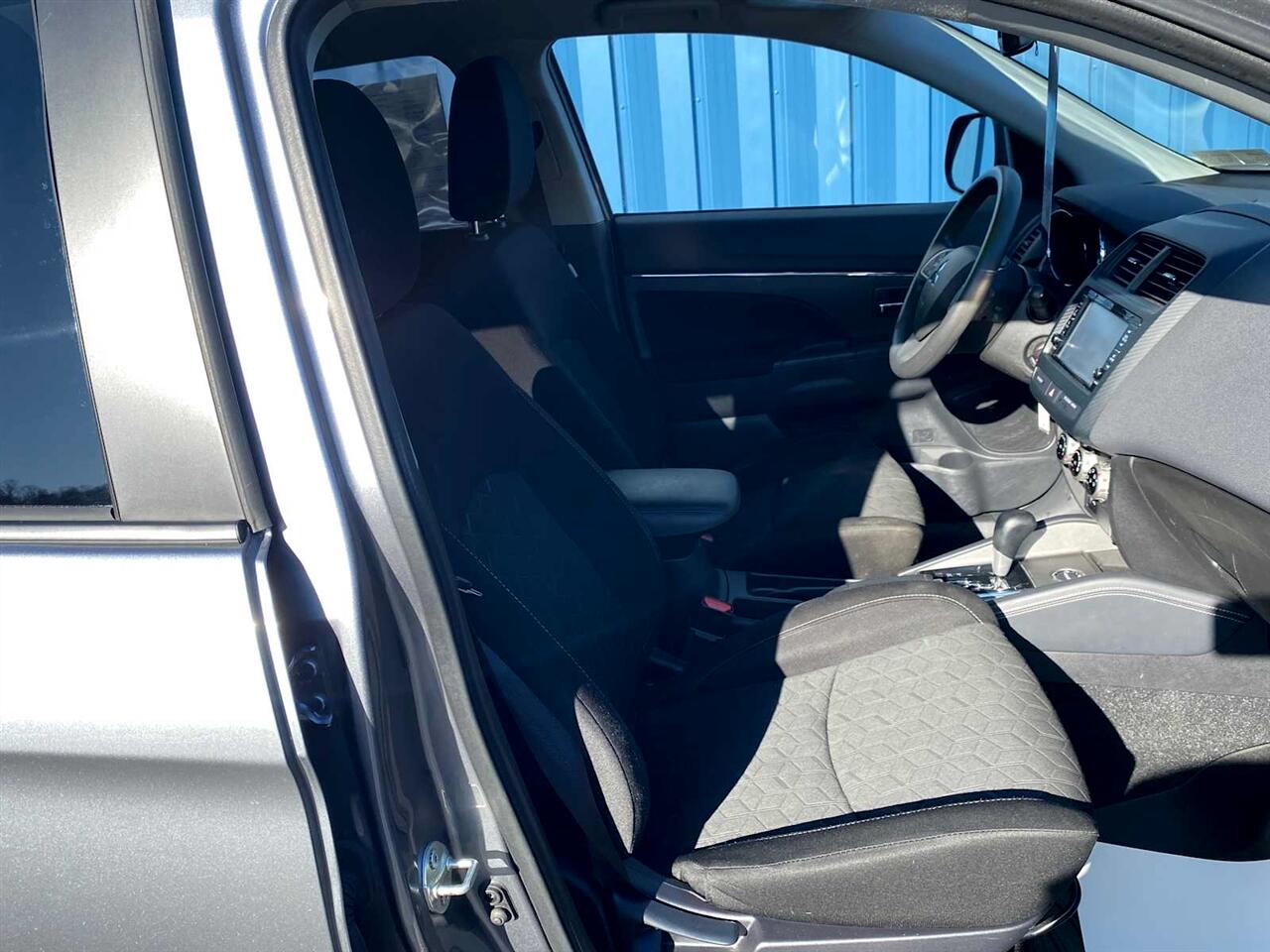 Mitsubishi Outlander Sport 2.0 ES AWD 2021