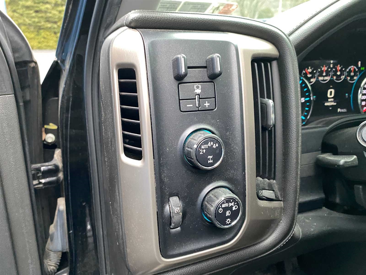 GMC Sierra 1500 Denali Crew Cab 4WD 2017